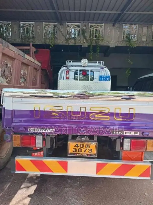 Isuzu Single Wheel 1984 Lorry (Used)