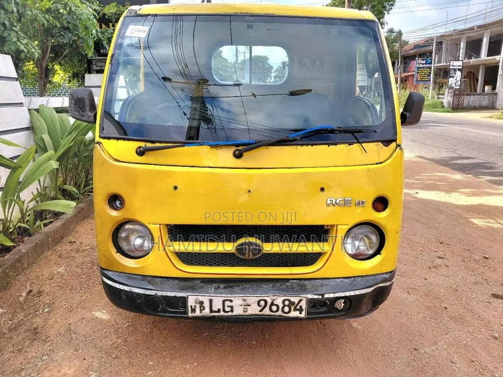 Tata Dimo Batta 2009 Lorry (Used)
