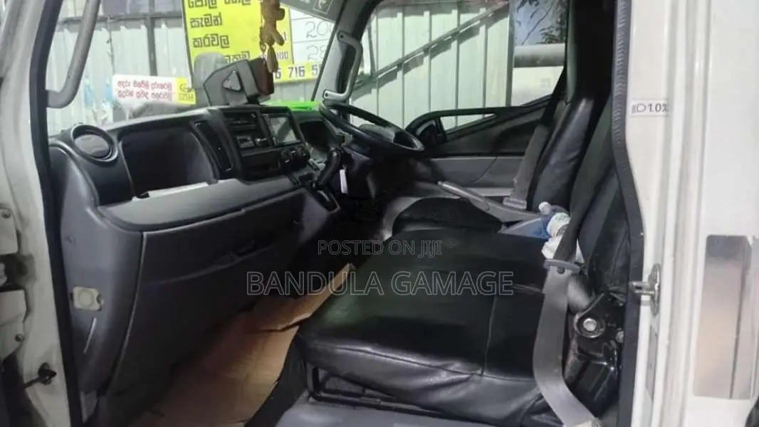 Mitsubishi Canter 2014 Lorry (Used)