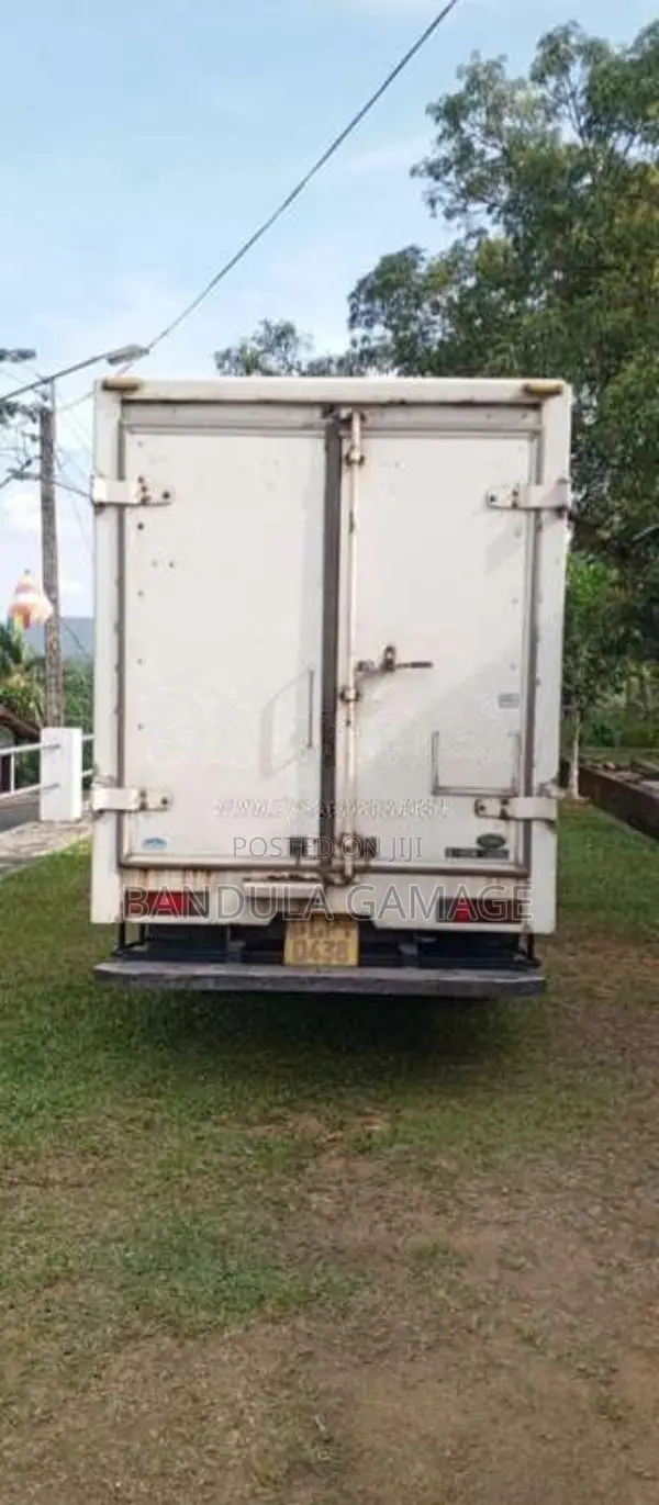 Mitsubishi Canter 2014 Lorry (Used)