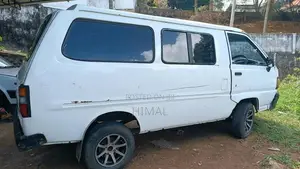 Toyota LiteAce 1982 Lorry (Used)