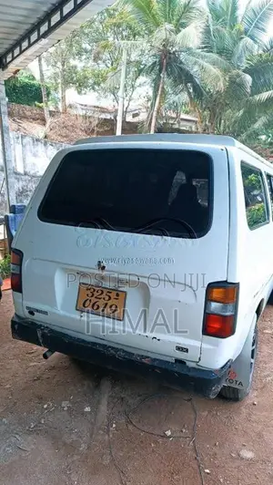 Toyota LiteAce 1982 Lorry (Used)