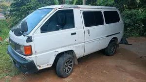 Toyota LiteAce 1982 Lorry (Used)