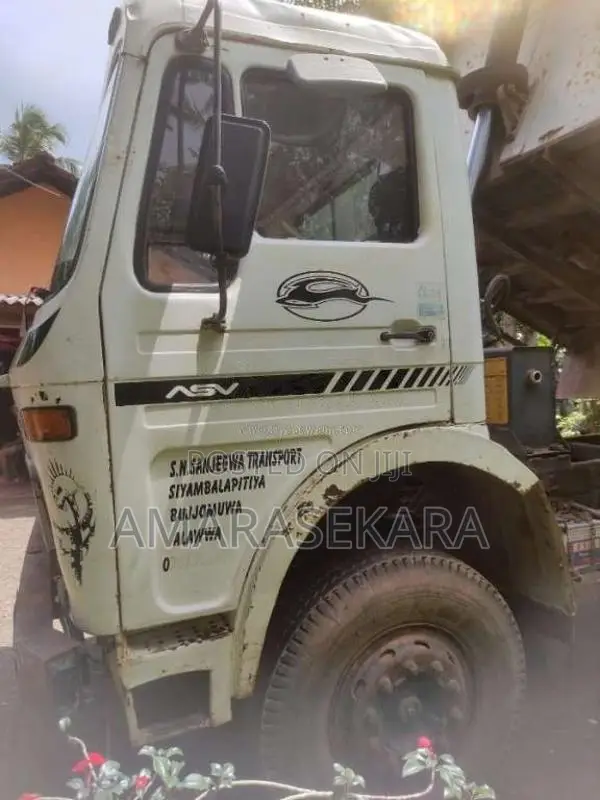 Tata Cummins 2013 Lorry (Used)