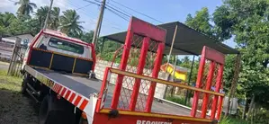 Toyota Carrier With Boom 2004 Lorry (Used)