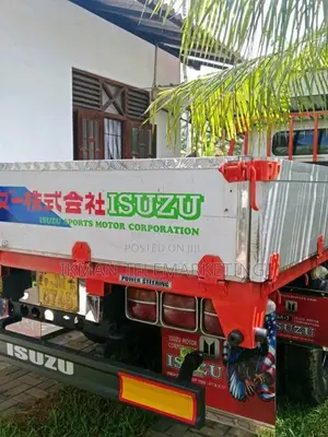 Isuzu NPR71 2001 Lorry (Used)