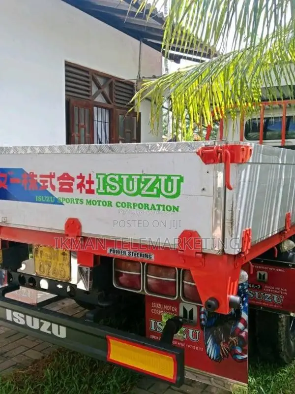 Isuzu NPR71 2001 Lorry (Used)