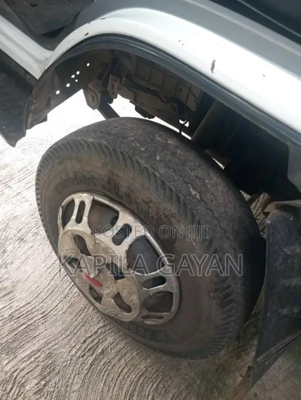 Isuzu NKR55L 2007 Lorry (Used)