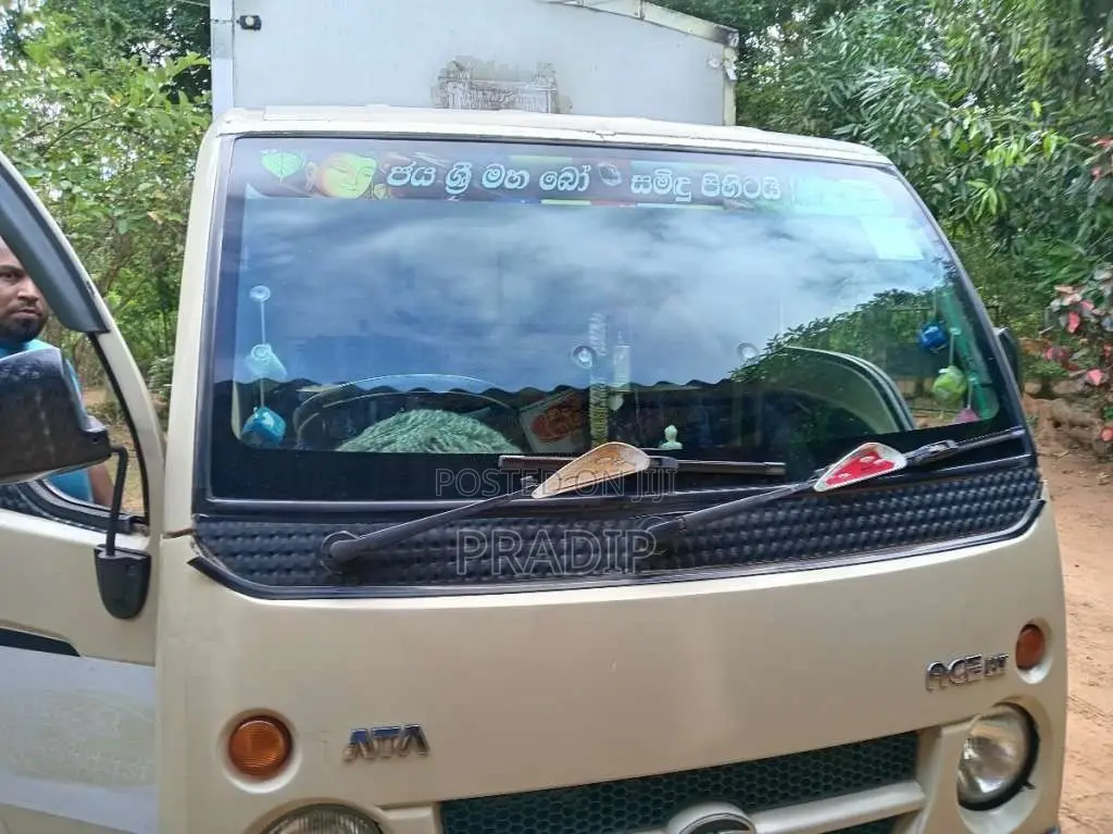 Tata Dimo Batta 2011 Lorry (Used)