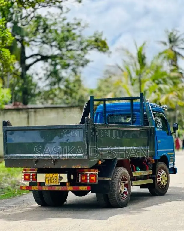 Mahindra Load King Optimo 2018 Lorry (Used)