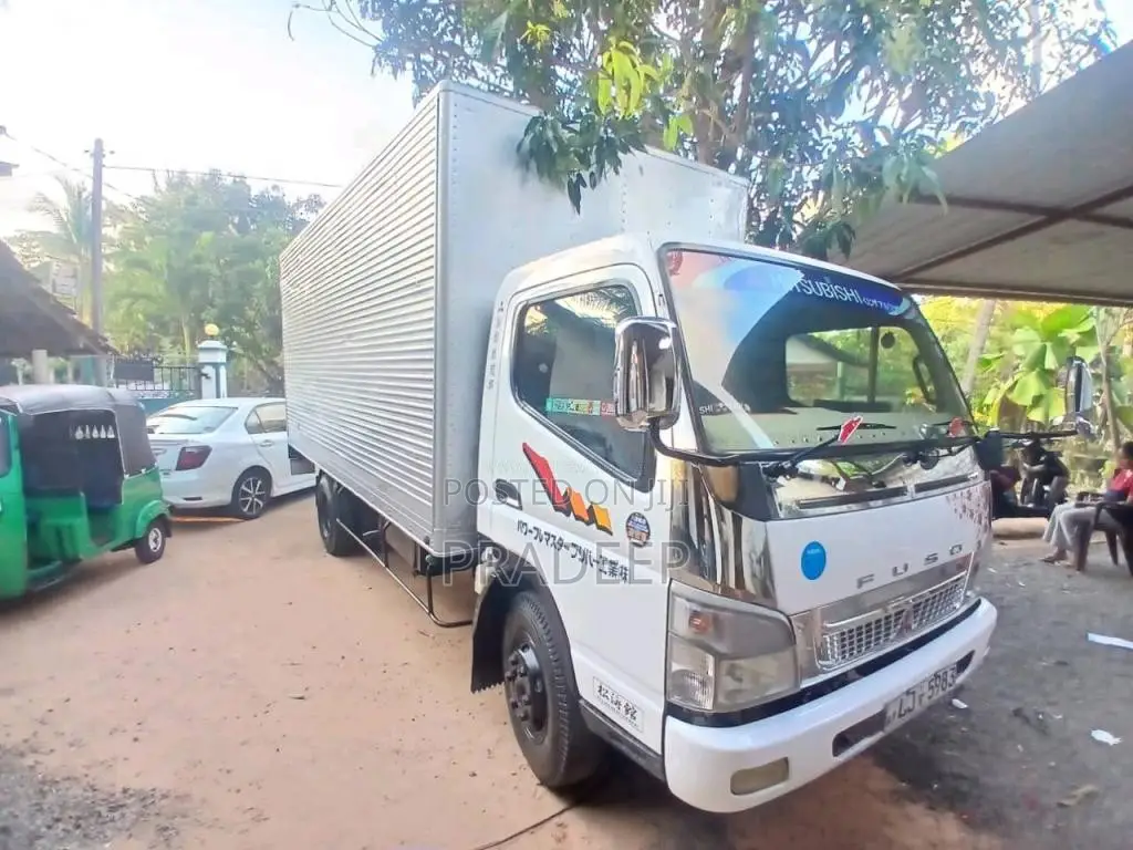 Mitsubishi Fuso 2003 Lorry (Used)