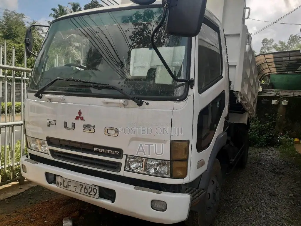 Mitsubishi Fuso 2003 Lorry (Used)