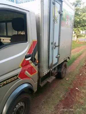 Tata Express 2014 Lorry (Used)