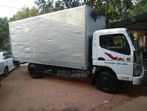 Mitsubishi Fuso 2003 Lorry (Used)