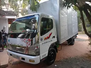 Mitsubishi Fuso 2003 Lorry (Used)