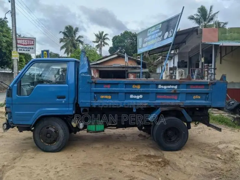 Toyota Dyna 1994 Lorry (Used)