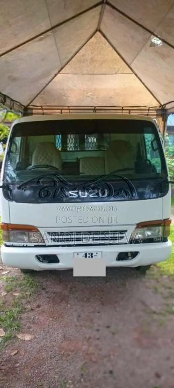 Isuzu ELF 1987 Lorry (Used)
