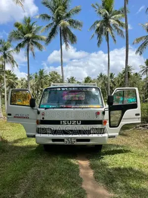 Isuzu 12.5 1993 Lorry (Used)
