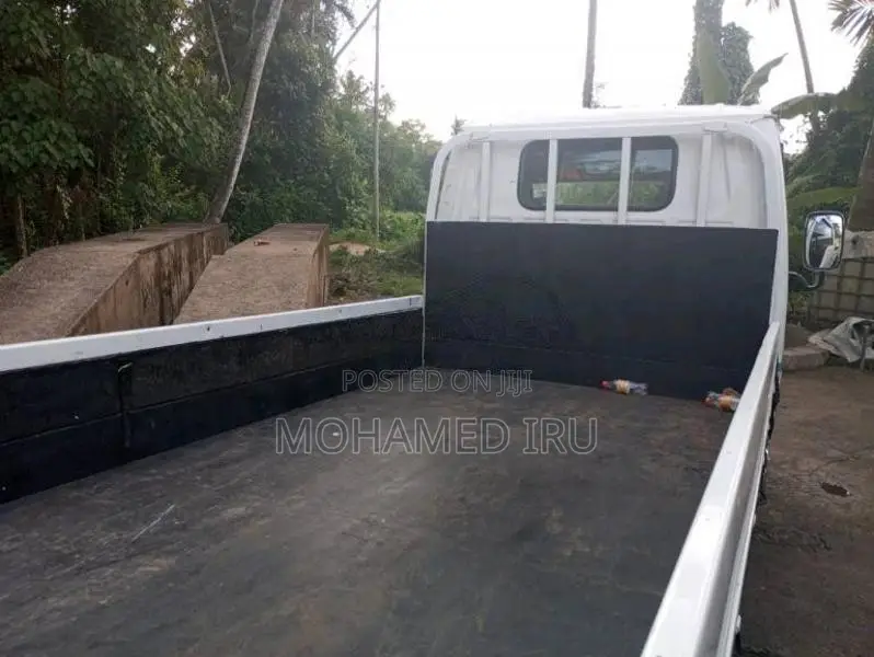 Isuzu Elf 2006 Lorry (Used)