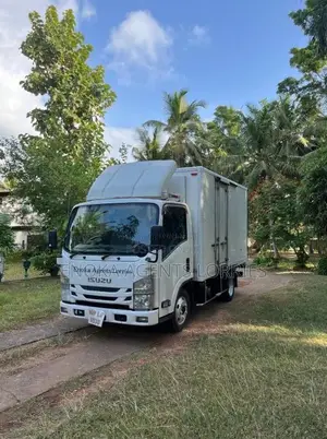 Isuzu 10.5ELF 2016 Lorry (Used)