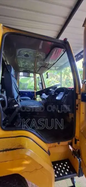 Ashok-Leyland Tipper 2016 Lorry (Used)