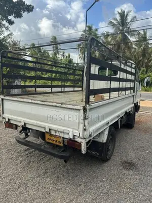 Toyota Dyna 1995 Lorry (Used)