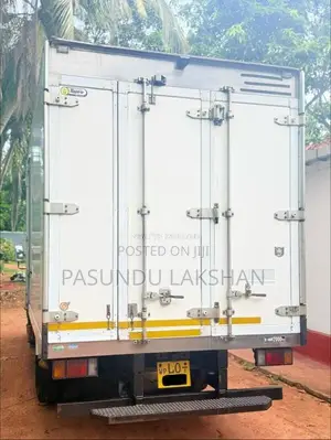 Isuzu Freezer 2014 Lorry (Used)