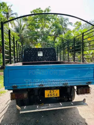 Isuzu ELF 1989 Lorry (Used)