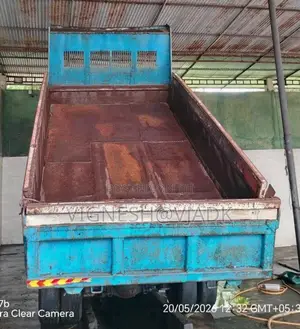 Isuzu ELF 350 TIPPER 1982 Lorry (Used)