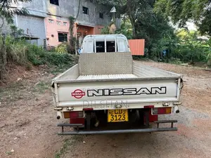 Nissan Bongo 2001 Lorry (Used)