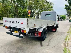 Mitsubishi Canter 2000 Lorry (Used)