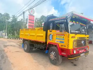 Ashok-Leyland Tipper 2005 Lorry (Used)