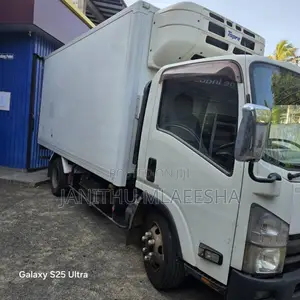 Isuzu NPR 85 2015 Lorry (Used)