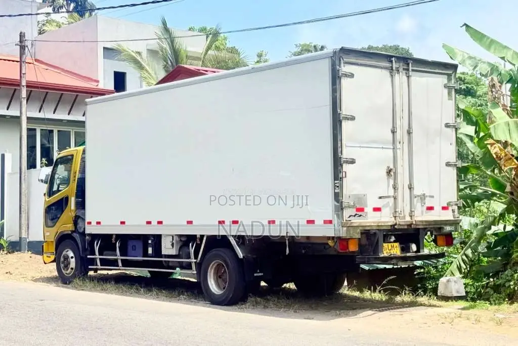 Mitsubishi Fuso Fighter Japan 2007 Lorry (Used)