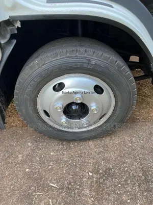 Isuzu 10.5ELF 2016 Lorry (Used)