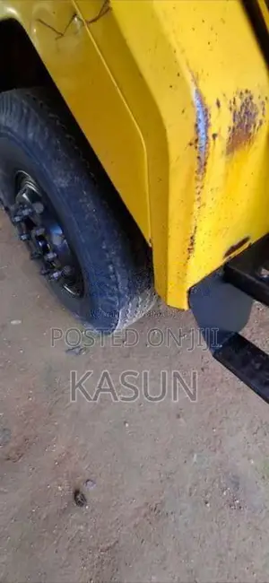 Ashok-Leyland Tipper 2016 Lorry (Used)