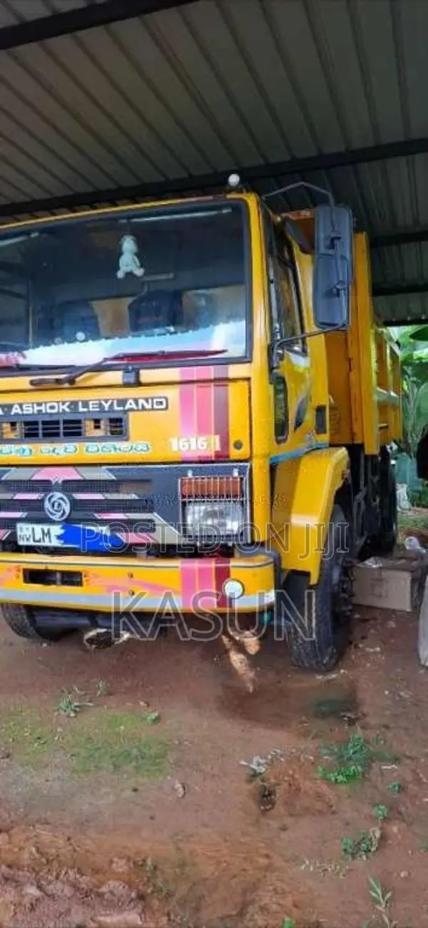 Ashok-Leyland Tipper 2016 Lorry (Used)
