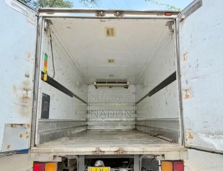 Mitsubishi Fuso Fighter Japan 2007 Lorry (Used)