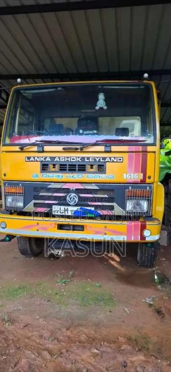 Ashok-Leyland Tipper 2016 Lorry (Used)
