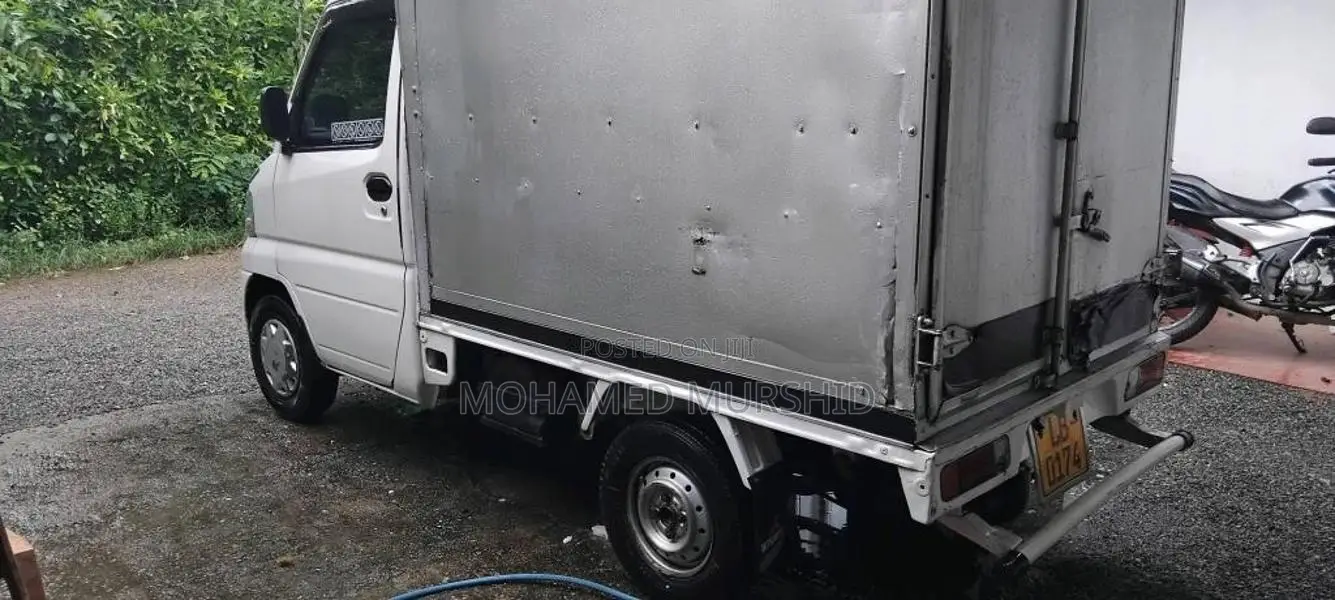 Mitsubishi U61T 2006 Lorry (Used)