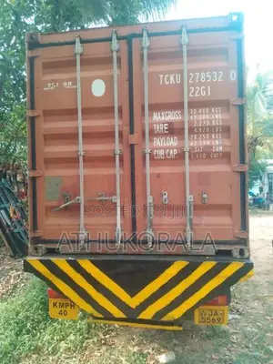 Ashok-Leyland Tusker Super 2004 Lorry (Used)