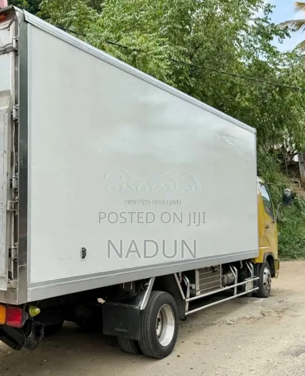 Mitsubishi Fuso Fighter Japan 2007 Lorry (Used)