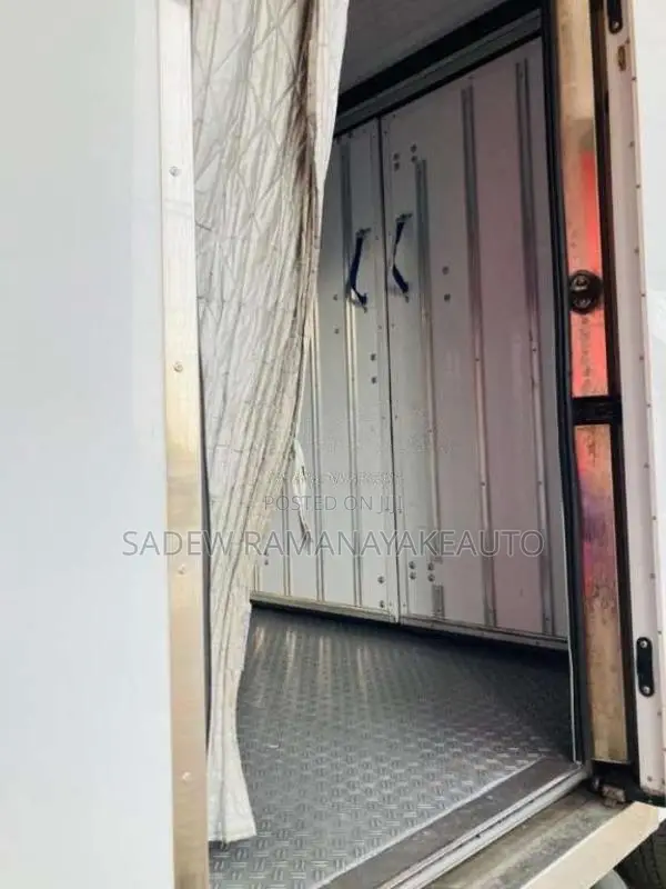 Isuzu ELF NPR88 FREEZER TRUCK 2019 Lorry (Used)