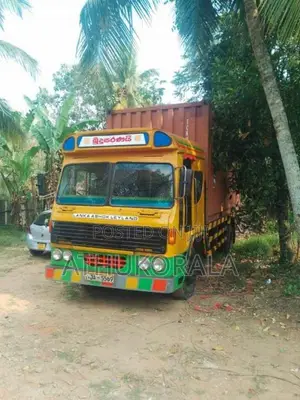 Ashok-Leyland Tusker Super 2004 Lorry (Used)