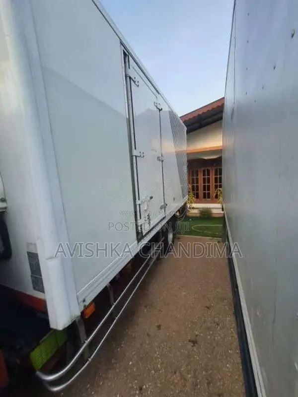 Mitsubishi Fuso 2011 Lorry (Used)