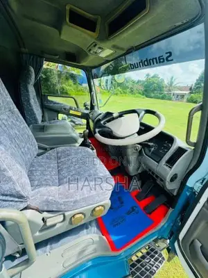 Mitsubishi Fuso 1999 Lorry (Used)