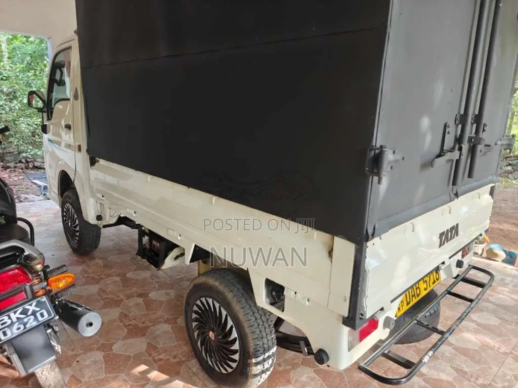 Tata Dimo Batta Ex2 2015 Lorry (Used)