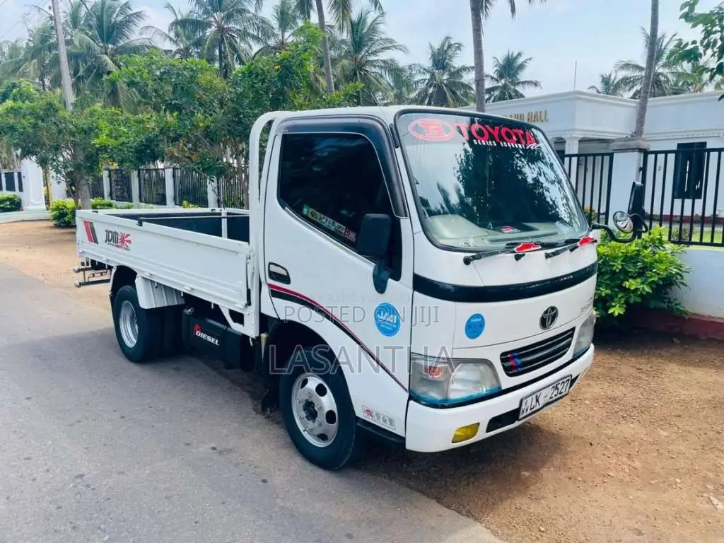 Toyota Dyna 2024 Lorry (Used)