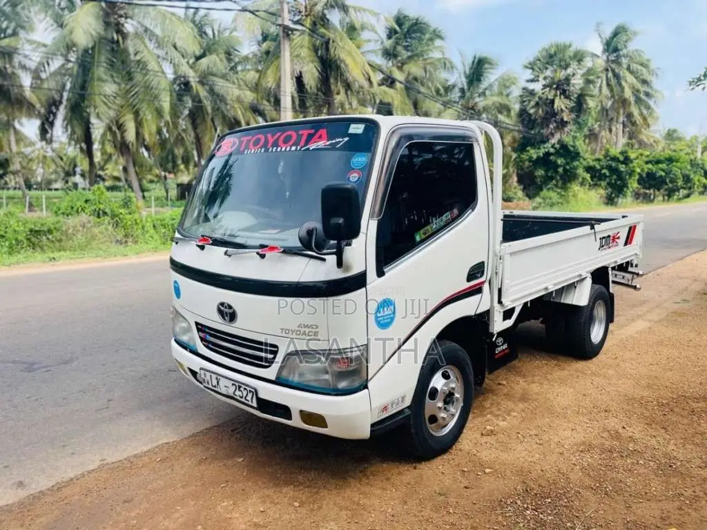 Toyota Dyna 2024 Lorry (Used)