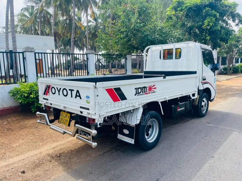 Toyota Dyna 2024 Lorry (Used)